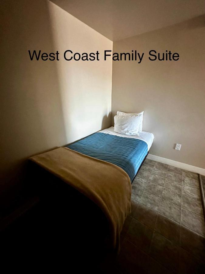 West Coast Motel On The Harbour Ucluelet Ngoại thất bức ảnh