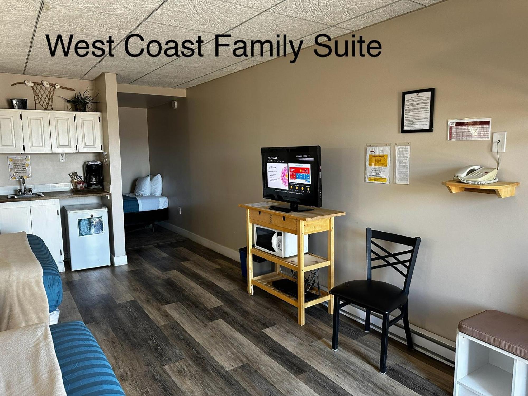 West Coast Motel On The Harbour Ucluelet Ngoại thất bức ảnh