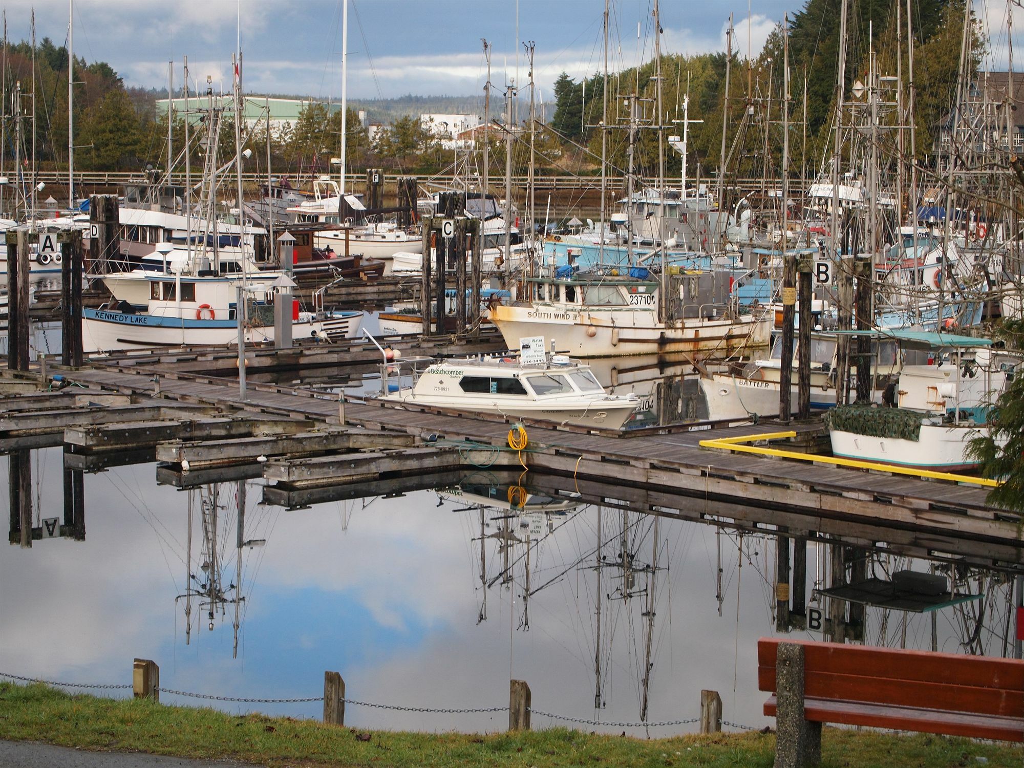 West Coast Motel On The Harbour Ucluelet Ngoại thất bức ảnh